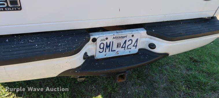 image for item DB6473 2004 Ford F250 Super Duty XLT Crew Cab pickup truck