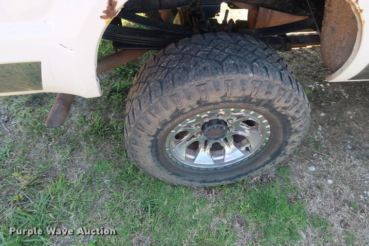 image for item DB6473 2004 Ford F250 Super Duty XLT Crew Cab pickup truck