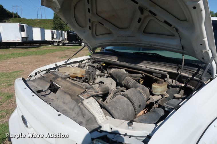 image for item DB6473 2004 Ford F250 Super Duty XLT Crew Cab pickup truck