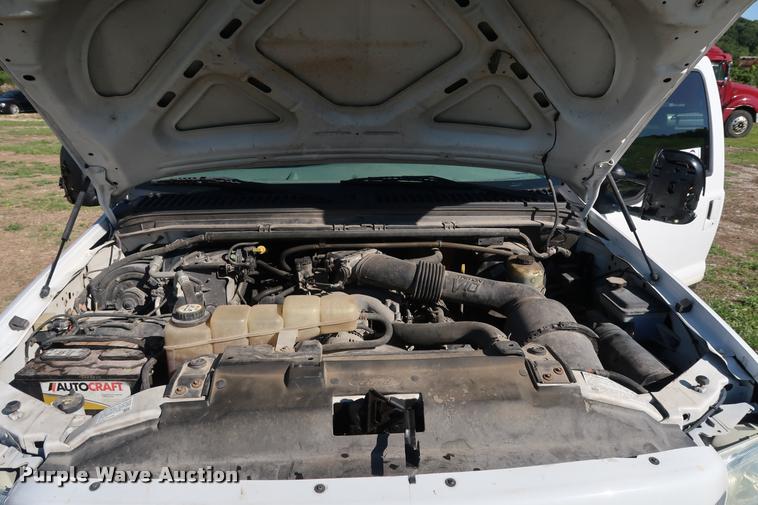 image for item DB6473 2004 Ford F250 Super Duty XLT Crew Cab pickup truck