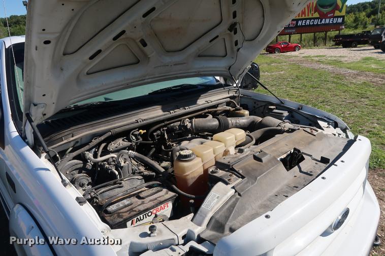 image for item DB6473 2004 Ford F250 Super Duty XLT Crew Cab pickup truck