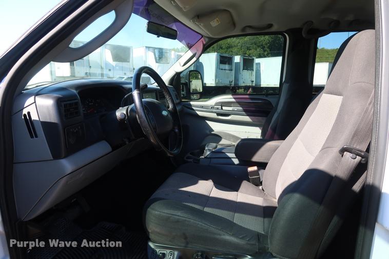 image for item DB6473 2004 Ford F250 Super Duty XLT Crew Cab pickup truck