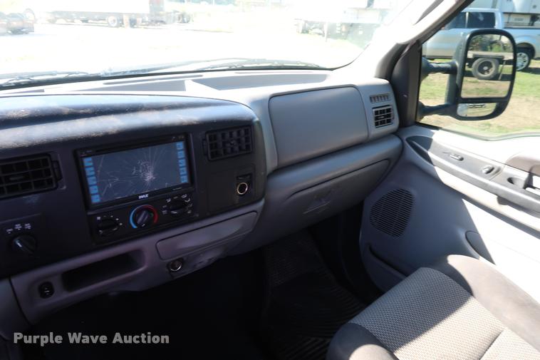 image for item DB6473 2004 Ford F250 Super Duty XLT Crew Cab pickup truck