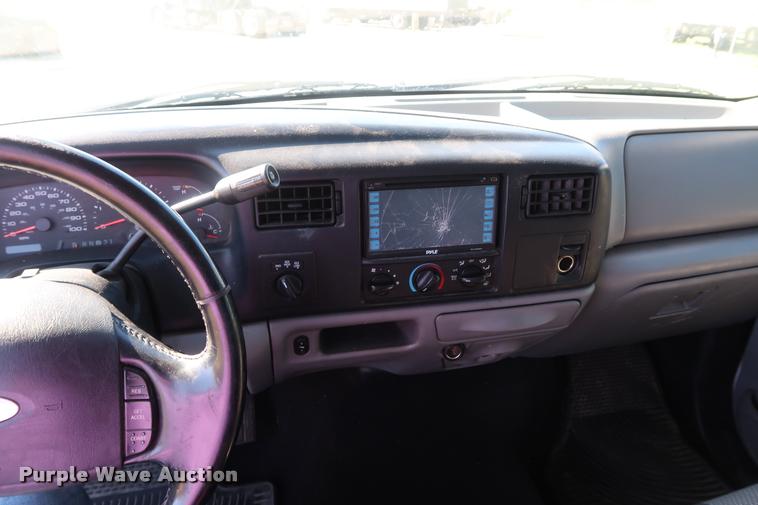 image for item DB6473 2004 Ford F250 Super Duty XLT Crew Cab pickup truck