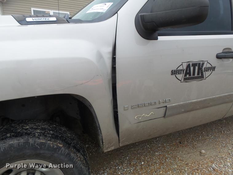 image for item DB6479 2008 Chevrolet Silverado 2500HD Ext. Cab pickup truck
