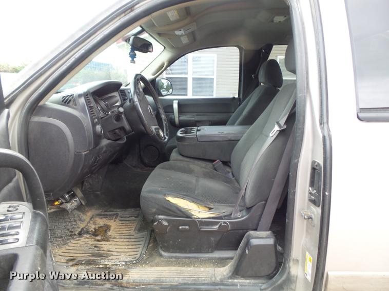 image for item DB6479 2008 Chevrolet Silverado 2500HD Ext. Cab pickup truck