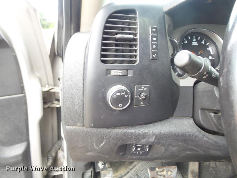 image for item DB6479 2008 Chevrolet Silverado 2500HD Ext. Cab pickup truck