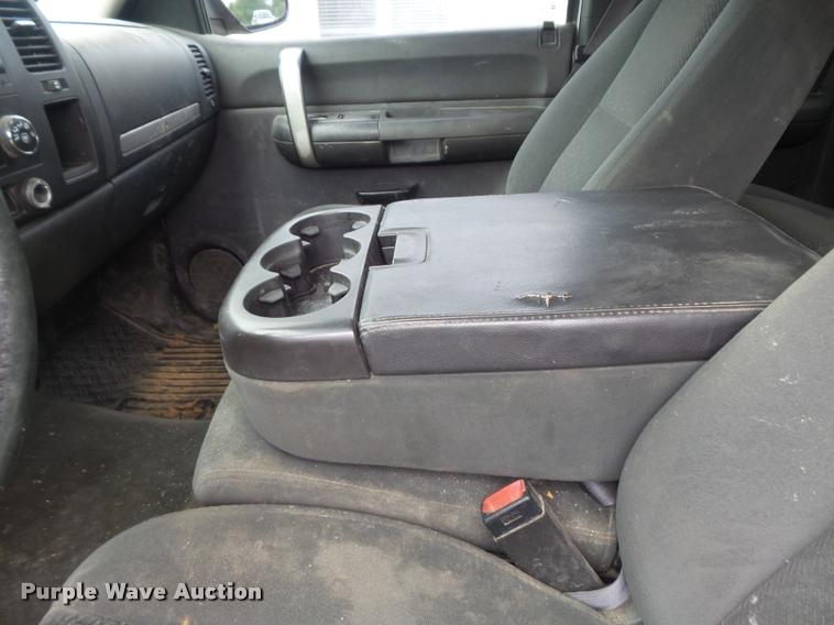 image for item DB6479 2008 Chevrolet Silverado 2500HD Ext. Cab pickup truck