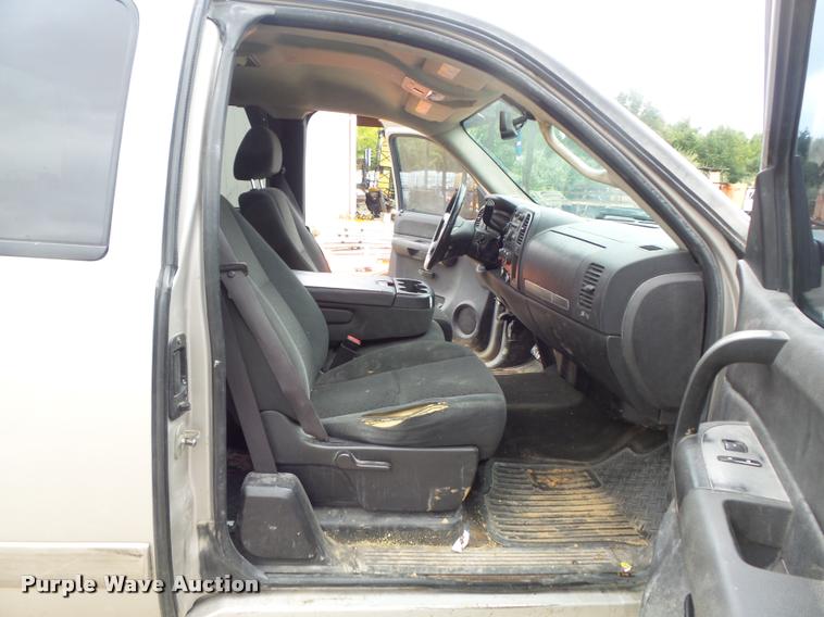 image for item DB6479 2008 Chevrolet Silverado 2500HD Ext. Cab pickup truck