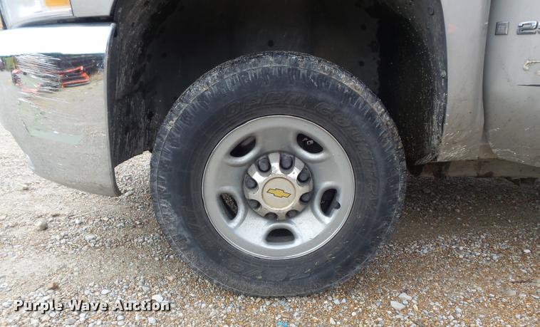 image for item DB6479 2008 Chevrolet Silverado 2500HD Ext. Cab pickup truck