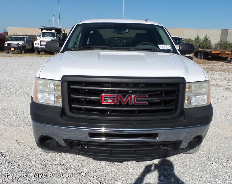 image for item DB7401 2009 GMC Sierra 1500 Ext. Cab pickup truck
