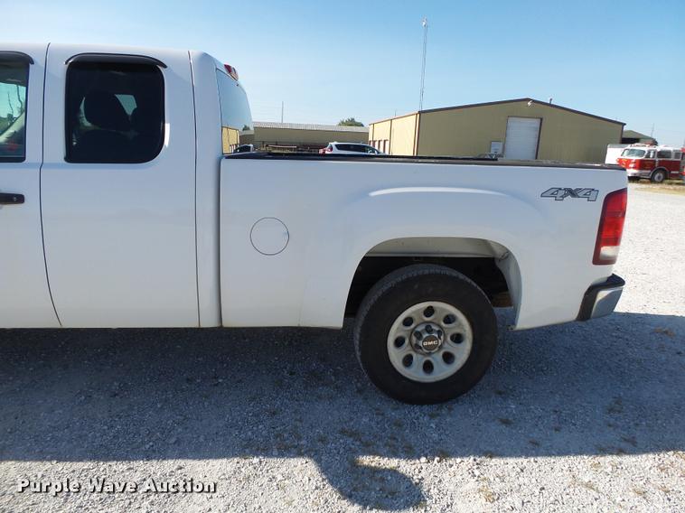 image for item DB7401 2009 GMC Sierra 1500 Ext. Cab pickup truck