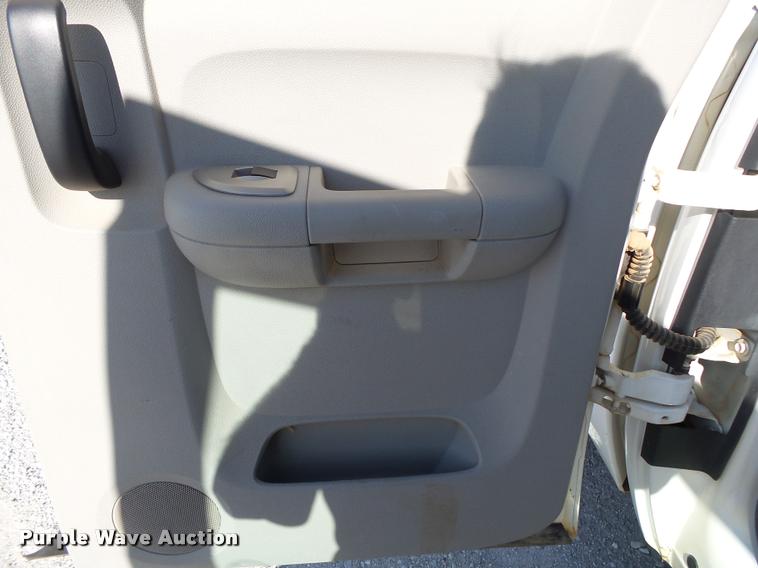 image for item DB7401 2009 GMC Sierra 1500 Ext. Cab pickup truck