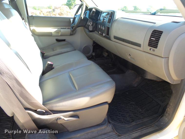 image for item DB7401 2009 GMC Sierra 1500 Ext. Cab pickup truck