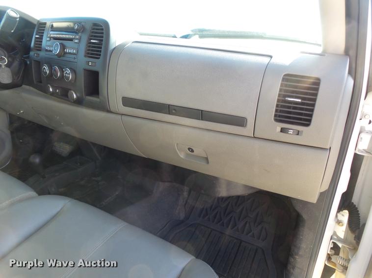 image for item DB7401 2009 GMC Sierra 1500 Ext. Cab pickup truck