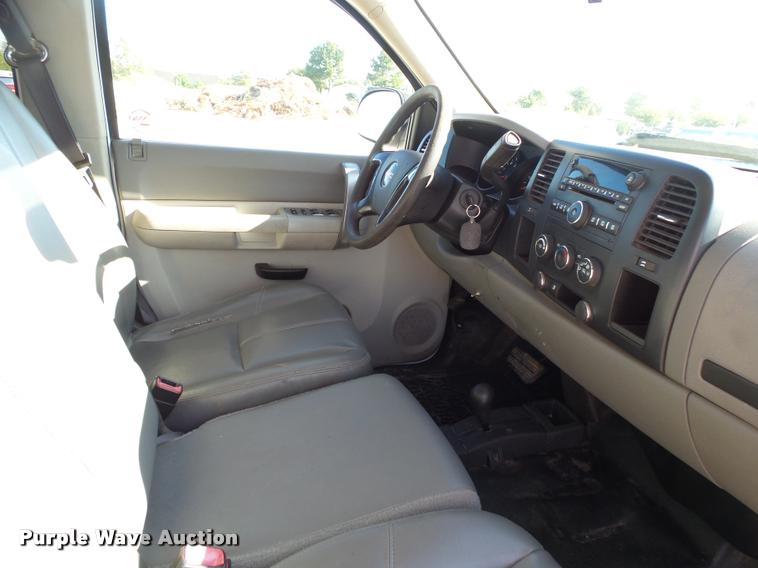 image for item DB7401 2009 GMC Sierra 1500 Ext. Cab pickup truck