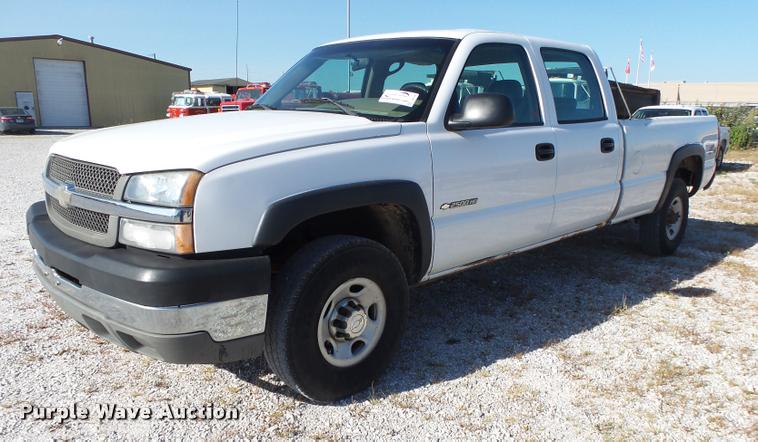 image for item DB7402 2004 Chevrolet Silverado 2500HD Crew Cab pickup truck