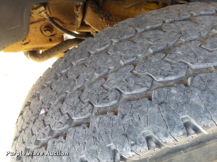 image for item DB7402 2004 Chevrolet Silverado 2500HD Crew Cab pickup truck