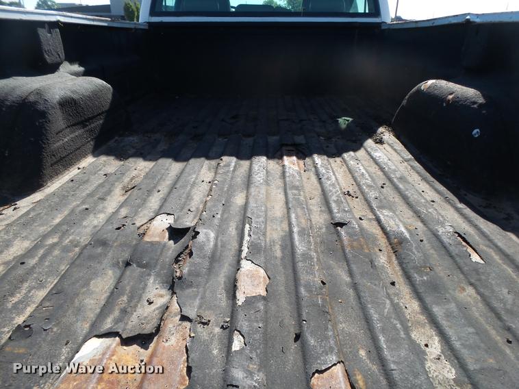 image for item DB7402 2004 Chevrolet Silverado 2500HD Crew Cab pickup truck