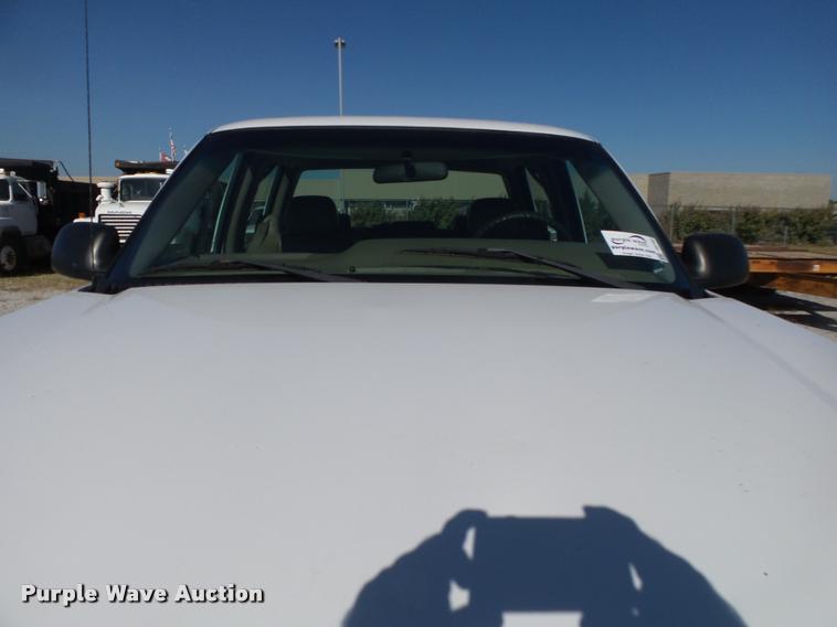 image for item DB7402 2004 Chevrolet Silverado 2500HD Crew Cab pickup truck