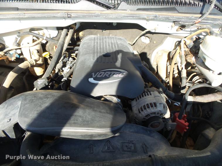 image for item DB7402 2004 Chevrolet Silverado 2500HD Crew Cab pickup truck