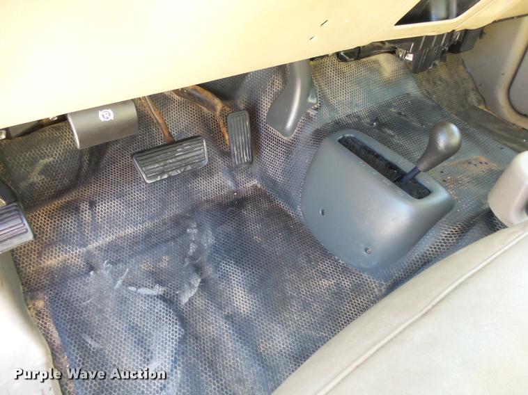 image for item DB7402 2004 Chevrolet Silverado 2500HD Crew Cab pickup truck