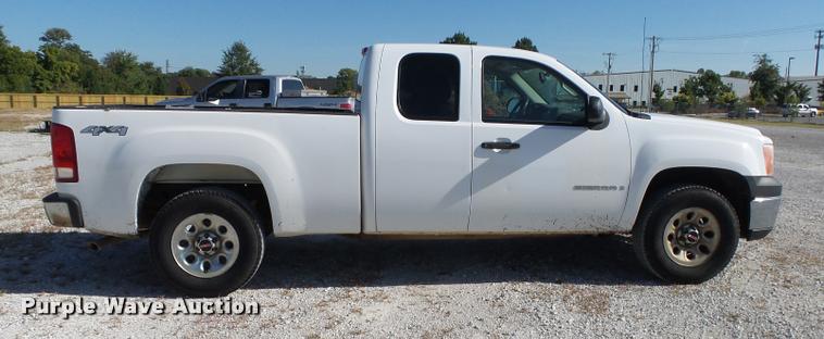 image for item DB7403 2009 GMC Sierra 1500 Ext. Cab pickup truck