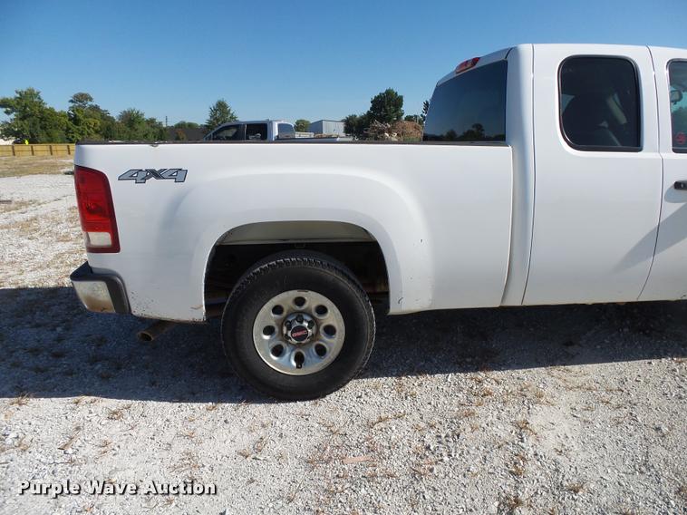 image for item DB7403 2009 GMC Sierra 1500 Ext. Cab pickup truck