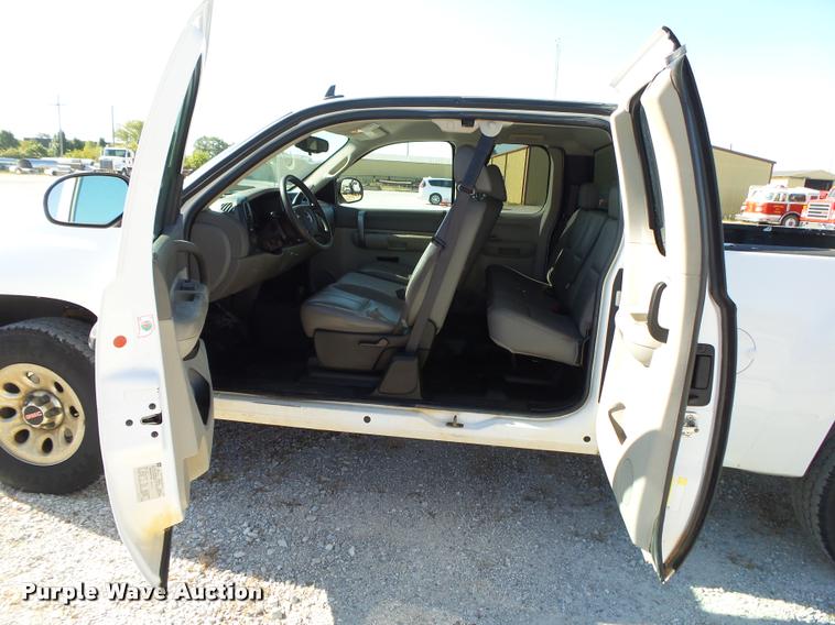 image for item DB7403 2009 GMC Sierra 1500 Ext. Cab pickup truck