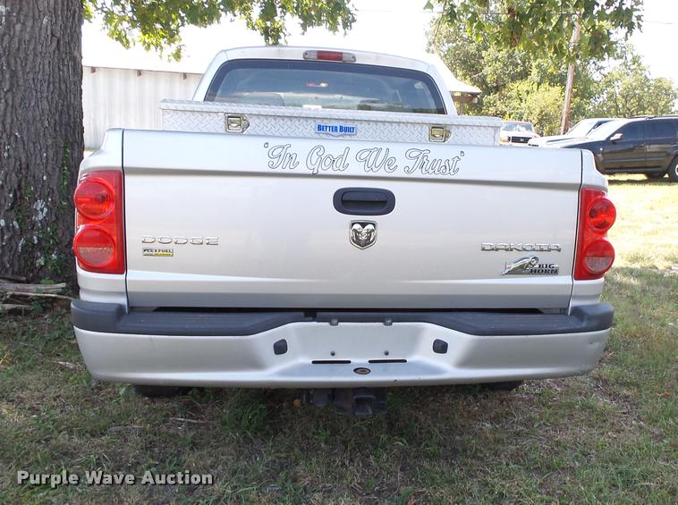image for item DB7405 2010 Dodge Dakota Crew Cab pickup truck