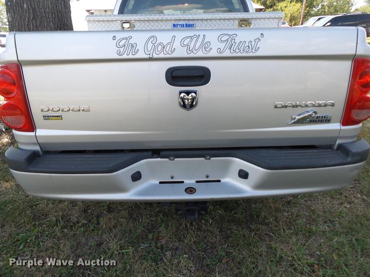 image for item DB7405 2010 Dodge Dakota Crew Cab pickup truck