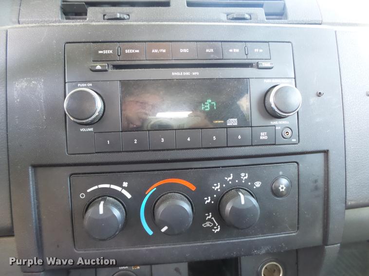 image for item DB7405 2010 Dodge Dakota Crew Cab pickup truck