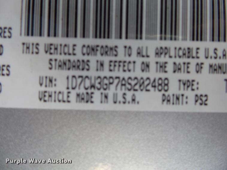 image for item DB7405 2010 Dodge Dakota Crew Cab pickup truck