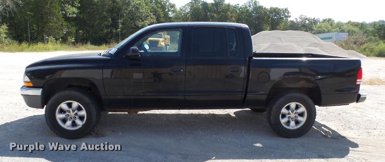 image for item DB7410 2004 Dodge Dakota SLT Quad Cab pickup truck