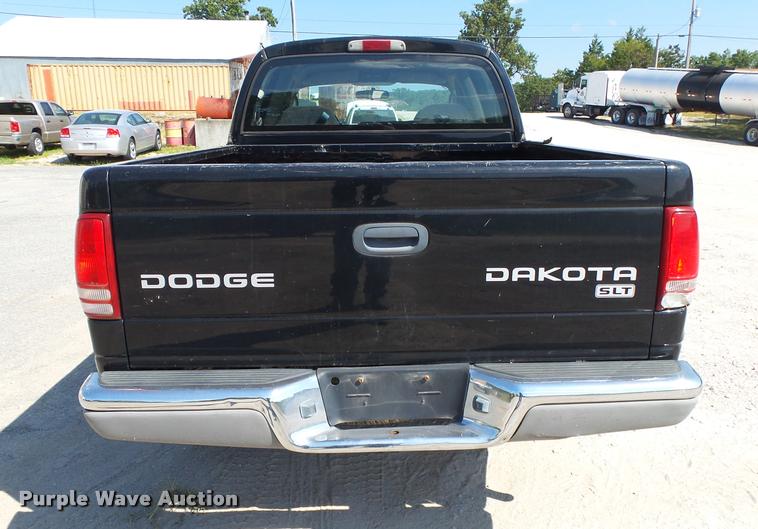 image for item DB7410 2004 Dodge Dakota SLT Quad Cab pickup truck