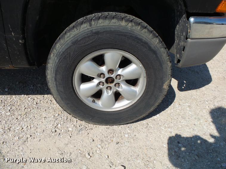 image for item DB7410 2004 Dodge Dakota SLT Quad Cab pickup truck