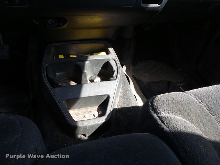 image for item DB7410 2004 Dodge Dakota SLT Quad Cab pickup truck