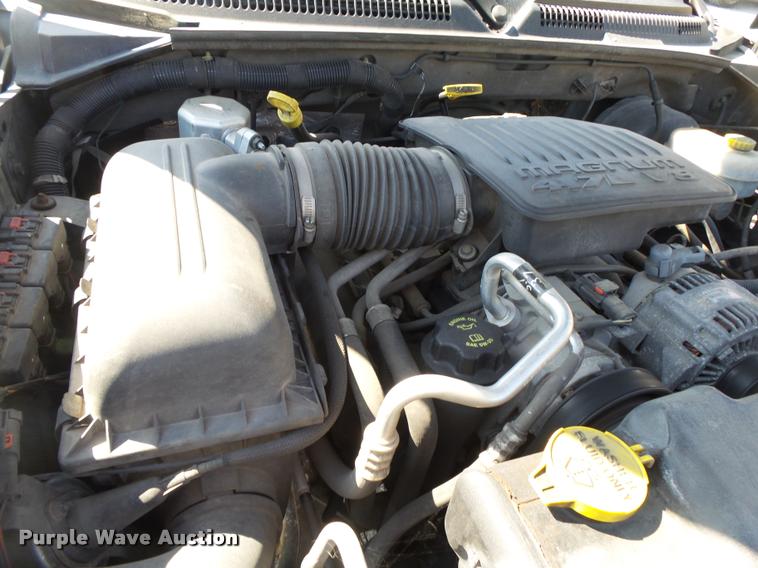 image for item DB7410 2004 Dodge Dakota SLT Quad Cab pickup truck