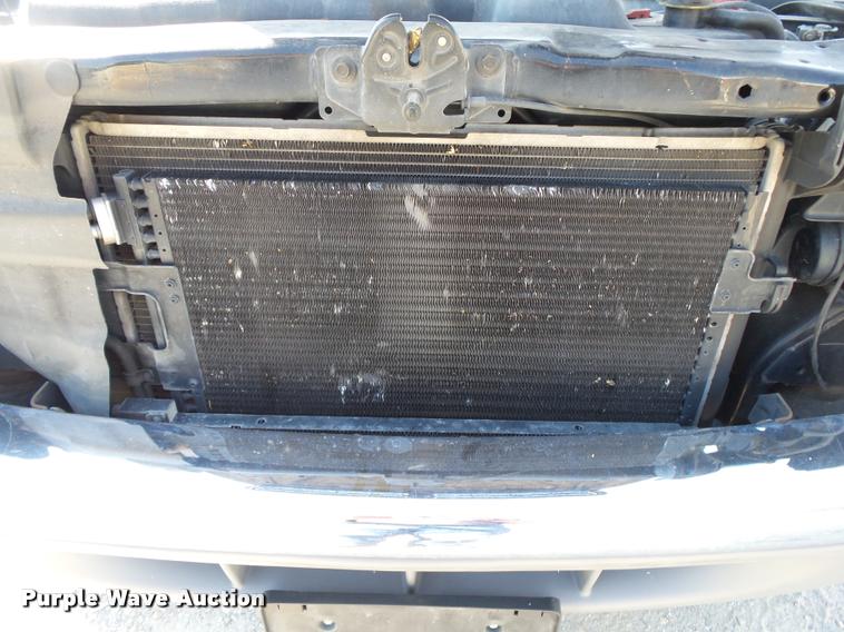 image for item DB7410 2004 Dodge Dakota SLT Quad Cab pickup truck