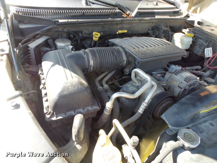 image for item DB7412 2005 Dodge Dakota SLT Quad Cab pickup truck
