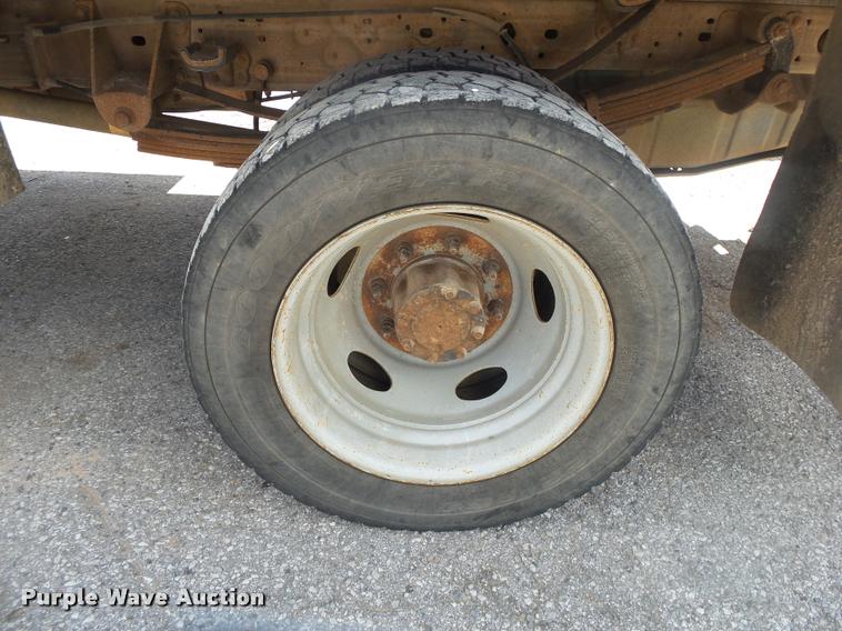 image for item DB7414 2003 Ford F550 Crew Cab flatbed truck