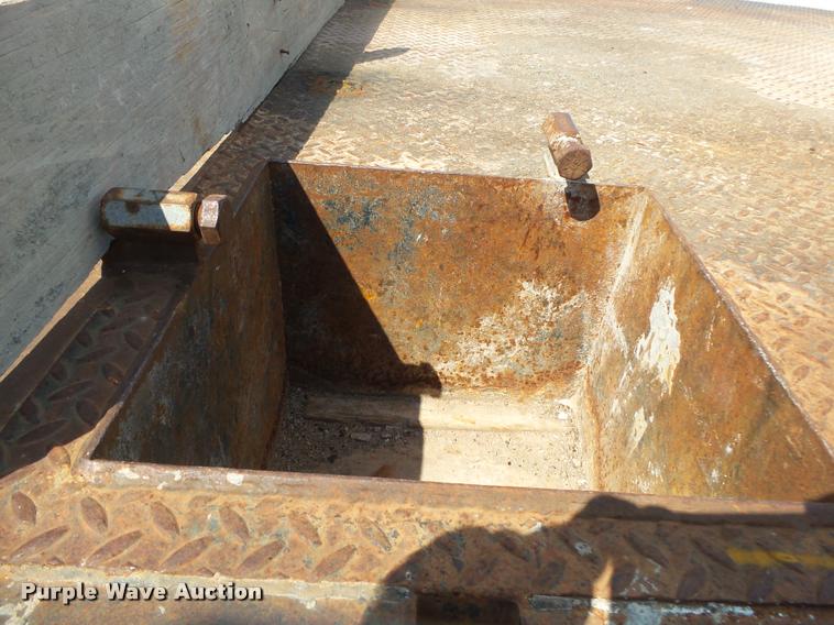 image for item DB7414 2003 Ford F550 Crew Cab flatbed truck