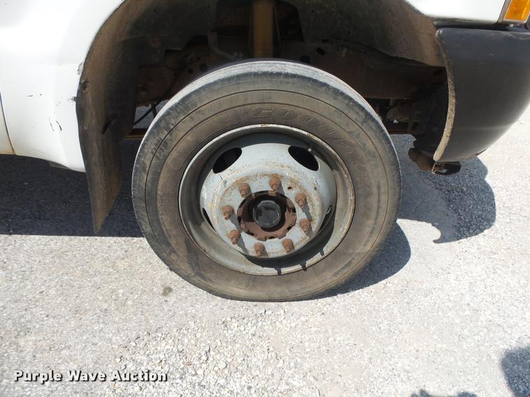 image for item DB7414 2003 Ford F550 Crew Cab flatbed truck