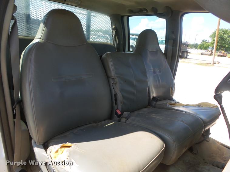 image for item DB7414 2003 Ford F550 Crew Cab flatbed truck