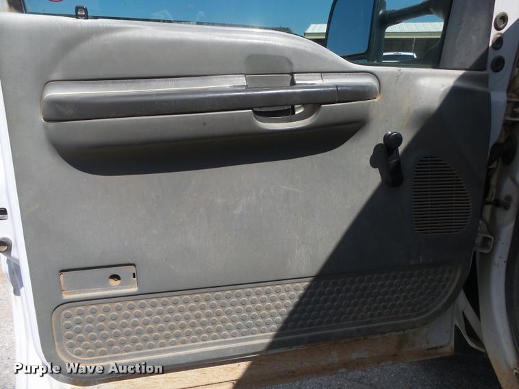 image for item DB7414 2003 Ford F550 Crew Cab flatbed truck