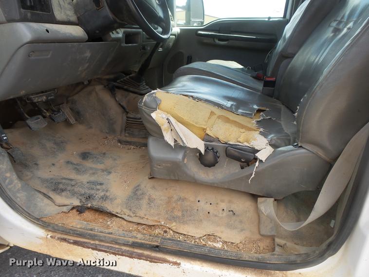 image for item DB7414 2003 Ford F550 Crew Cab flatbed truck