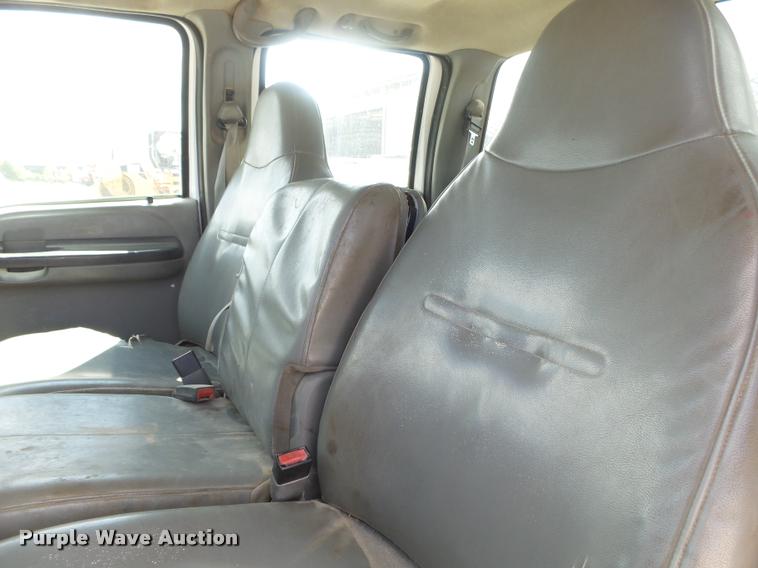 image for item DB7414 2003 Ford F550 Crew Cab flatbed truck