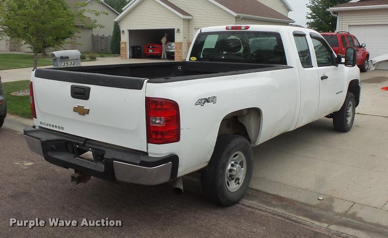image for item DB8177 2009 Chevrolet Silverado 2500HD Ext. Cab pickup truck