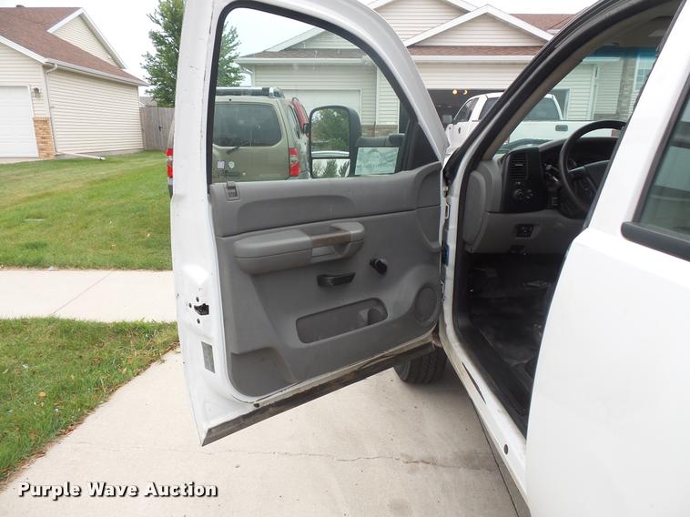 image for item DB8177 2009 Chevrolet Silverado 2500HD Ext. Cab pickup truck