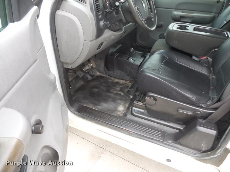 image for item DB8177 2009 Chevrolet Silverado 2500HD Ext. Cab pickup truck